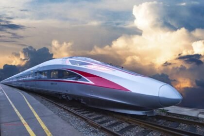 Ilustrasi kereta api cepat Jakarta-Bandung, Whoosh.