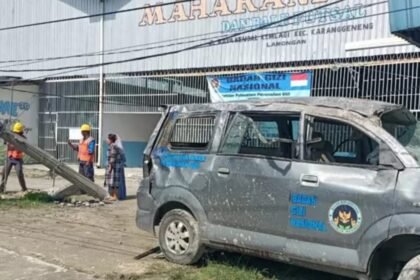 Mobil MBG mengalami kecelakaan di Lamongan.