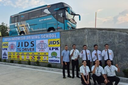 Driver profesional dari program JIDS yang akan diberangkatkan ke Jepang.
