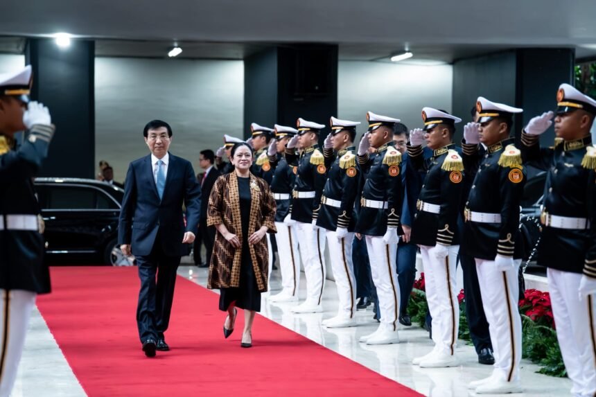 Ketua DPR RI Puan Maharani menerima kunjungan Ketua MPR Tiongkok H.E. Wang Huning di Gedung DPR RI.