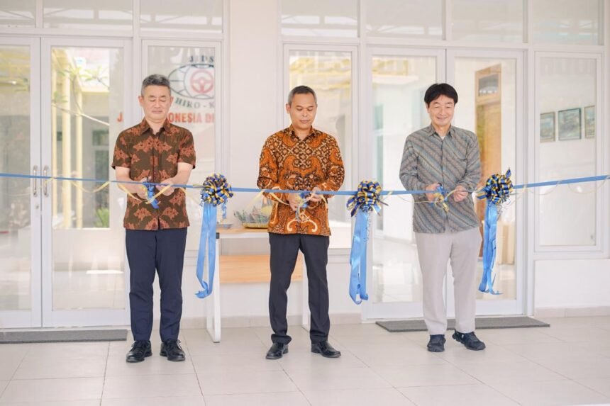 Peresmian JIDS di Karanganyar, yang berada di bawah naungan PT Hiro Sejahtera Bersama.