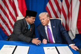 Presiden Prabowo Subianto dan Presiden Donald Trump menandatangani Agreement on Reciprocal Trade (ART) di Washington, D.C, pada Jumat (20/2/2026). (Kemenko Perekonomian)
