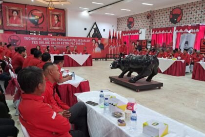 Kader PDIP lintas generas, dari yang muda hingga senior, turut dalam seleksi dan penyaringan calon Ketua PAC PDIP se-Jateng, di Panti Marhaen.