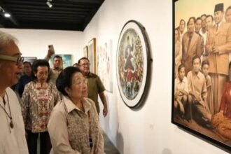 HADIKARKAN SEMANGAT SOEKARNO - Pameran seni rupa 'Mata Hati Soekarno' menghadirkan semangat Bung Karno untuk menyelamatkan bangsa dari krisis.