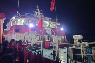 KAPAL MEDIS - PDIP mengirimkan rumah sakit terapung, Kapal Laksamana Malahayati ke Flores untuk membantu korban bencana gempa NTT.