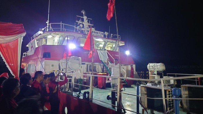 KAPAL MEDIS - PDIP mengirimkan rumah sakit terapung, Kapal Laksamana Malahayati ke Flores untuk membantu korban bencana gempa NTT.