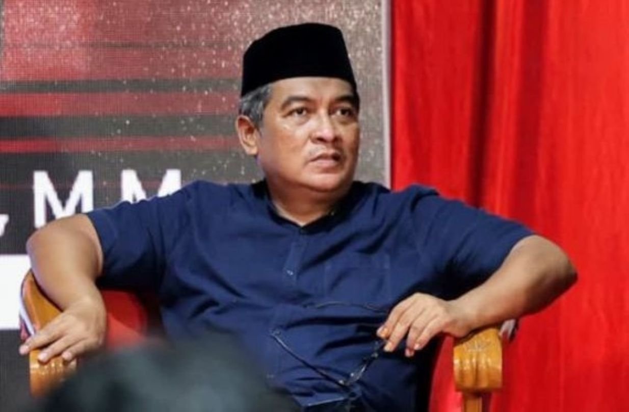 Airlangga Pribadi Kusman merupakan akademisi yang dikenal punya pikiran kritis dan berani. Ia gigih membumikan Marhaenisme Sukarno.